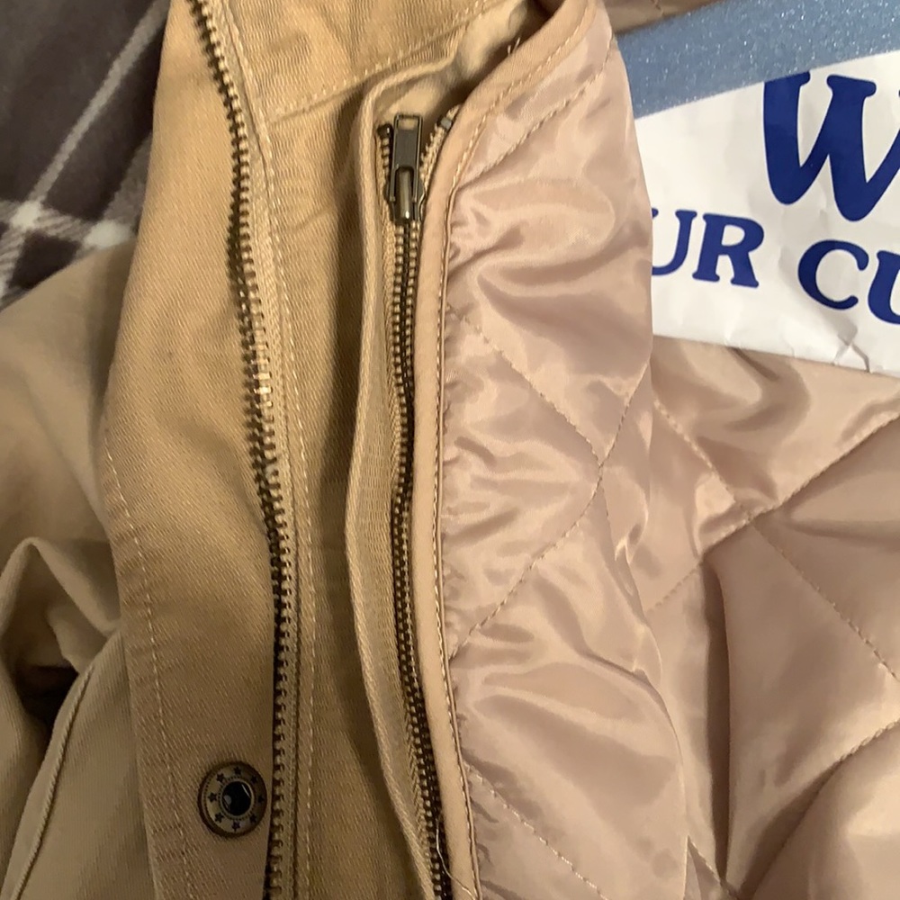 HP!! 🎉Gap jacket with fur hood - Picture 6 of 6